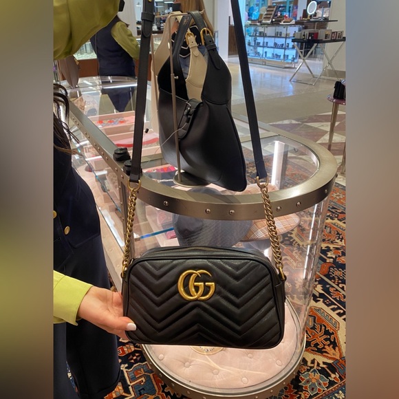 GUCCI GG MARMONT SHOULDER BAG - Picture 3 of 16